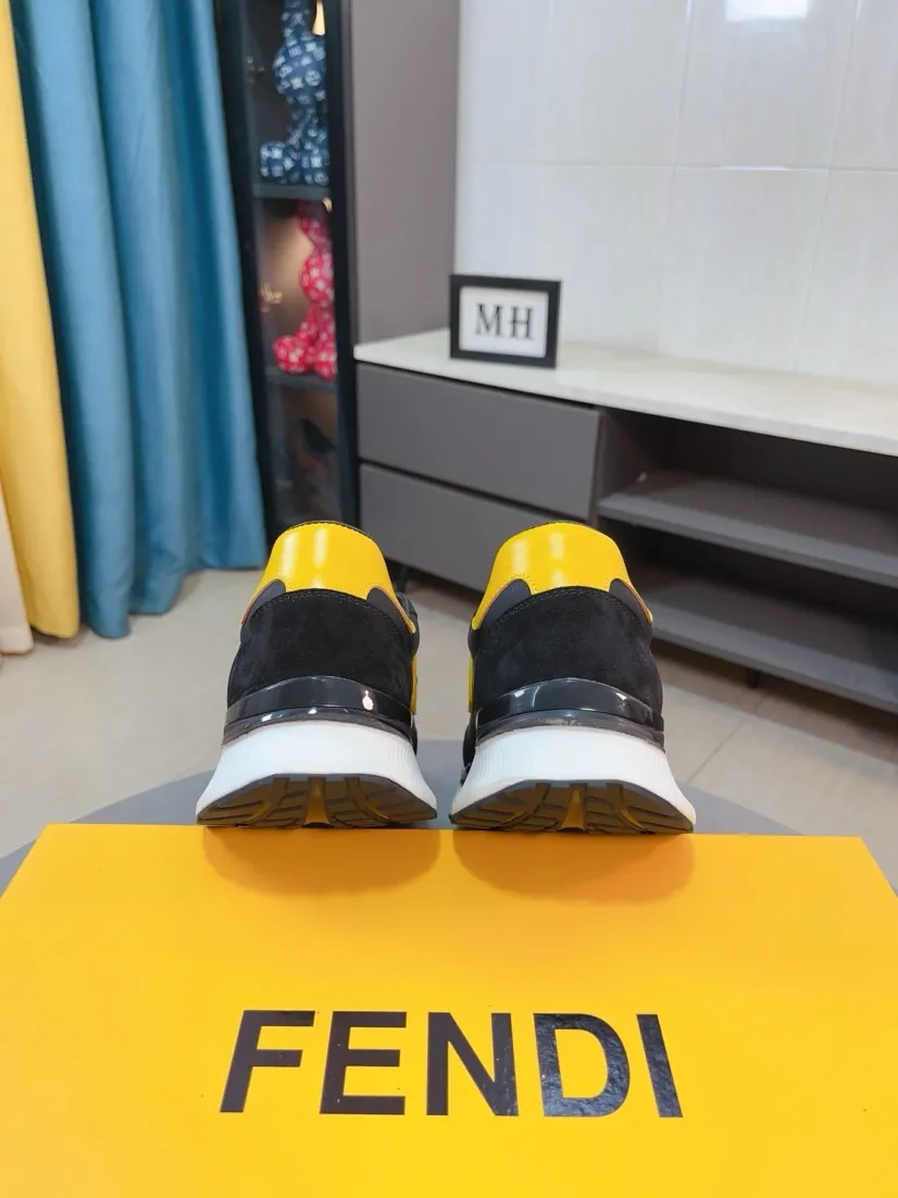 Men's shoes 💰440🌹🌹[fendi] Fendi classic and comfortable men, this complex sneaker is made of soft calfskin➕genuine leather lining➕original ultra-light rubber material with rough outsole. This unique light style is suitable for the casual and refined sensibility of this season. It is comfortable and natural on the feet. It is an everyday style for casual travel in autumn and winter! 38/44
